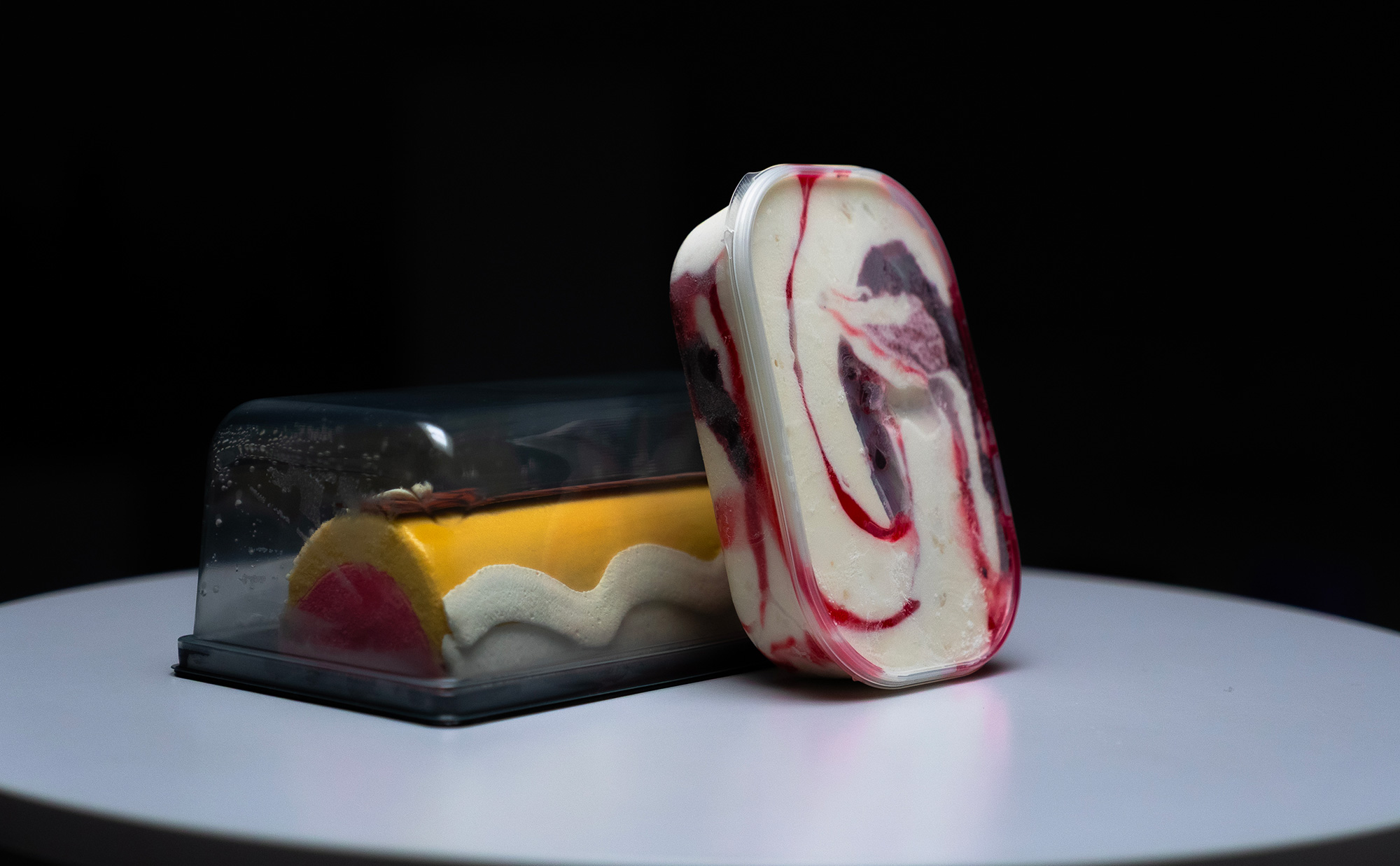 Photographe culinaire Annecy — pâtisserie et glace en studio